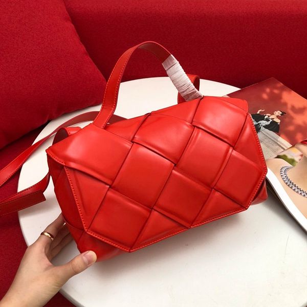 tote bag handbag women crossbody bag cowhide genuine leather texture high-capacity classic weave knitting geometric hand bag
tote bag handbag women crossbody bag cowhide genuine leather texture high-capacity classic weave knitting geometric hand bag