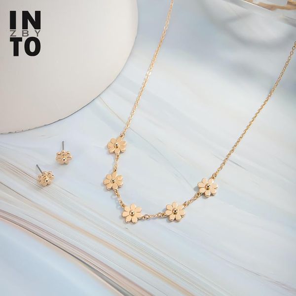into exquisite flower pendants necklaces fashion jewelry set gold color copper stud earrings for women 2020 collier femme party, Silver
into exquisite flower pendants necklaces fashion jewelry set gold color copper stud earrings for women 2020 collier femme party, Silver