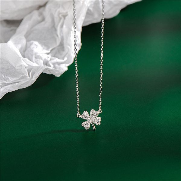 factory wholesale s925 sterling silver diamond four-leaf clover necklace female small fresh art pendant fashion simple clavicle chain
factory wholesale s925 sterling silver diamond four-leaf clover necklace female small fresh art pendant fashion simple clavicle chain