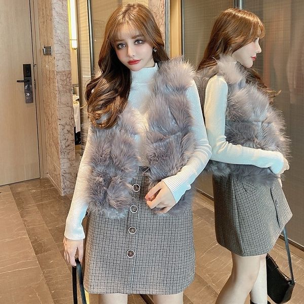 2020 autumn / winter new temperament celebrity style fur imitation coat loose sleeveless vest for women
2020 autumn / winter new temperament celebrity style fur imitation coat loose sleeveless vest for women