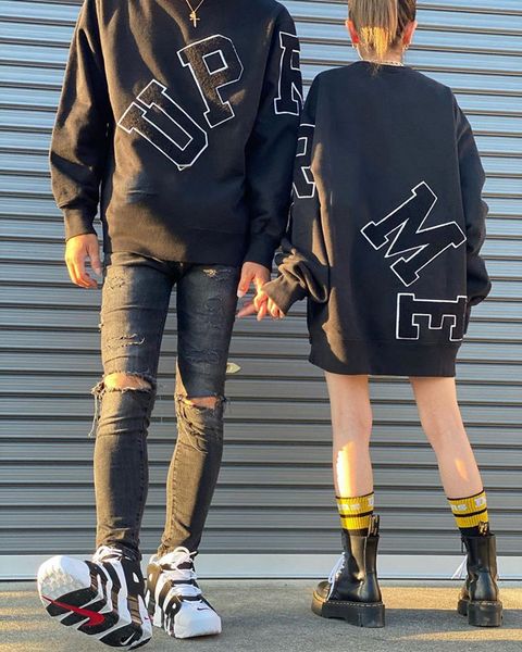 2020 new designers t shirts mens couple sweater long sleeve men sweater fashion casual round neck women sweater a11, Black
2020 new designers t shirts mens couple sweater long sleeve men sweater fashion casual round neck women sweater a11, Black