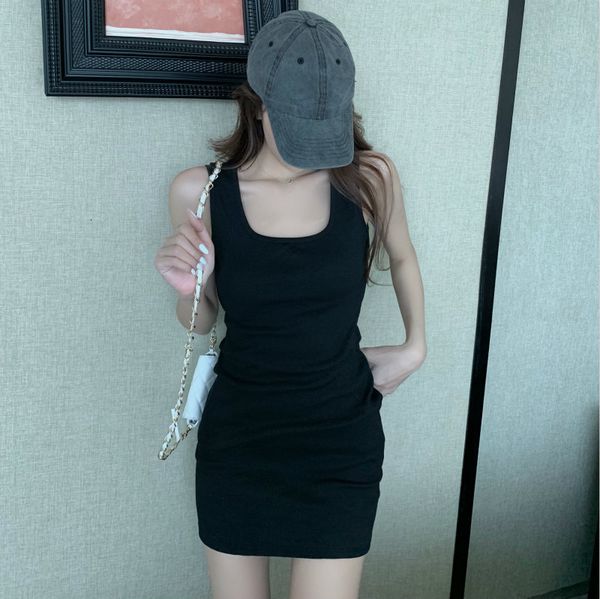 2020 summer new knitted suspender waist slim show thin temperament dress hip skirt women
2020 summer new knitted suspender waist slim show thin temperament dress hip skirt women