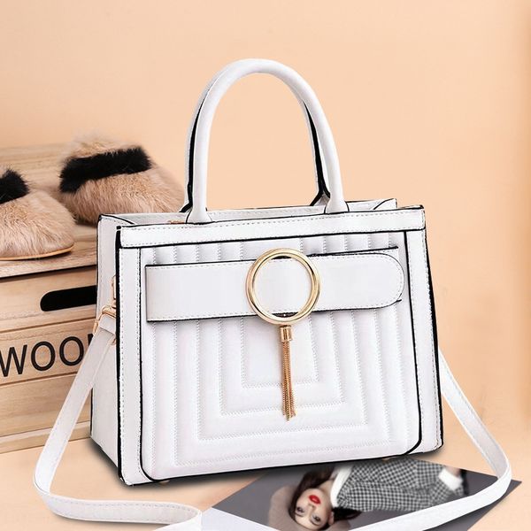 2020 trend autumn new fashion hand handbagbelt decoration handbag korean version versatile one shoulder messenger women's bag l9l4t
2020 trend autumn new fashion hand handbagbelt decoration handbag korean version versatile one shoulder messenger women's bag l9l4t