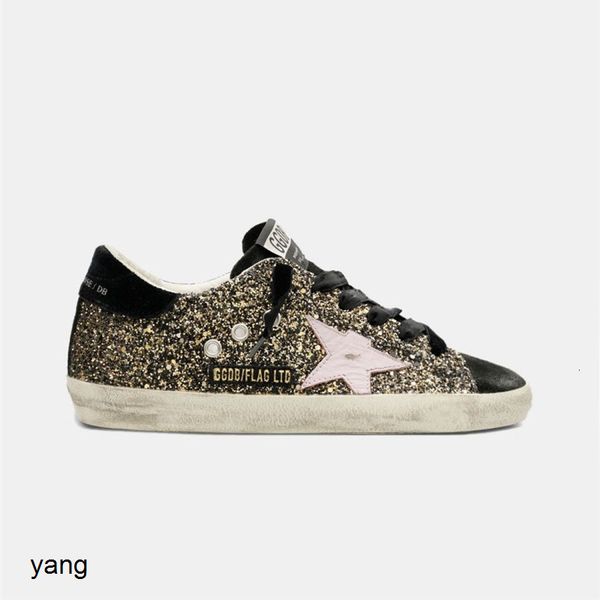 autumn winter new black gold sequin worn small dirty men's and women's lovers' casual board shoes low increase
autumn winter new black gold sequin worn small dirty men's and women's lovers' casual board shoes low increase