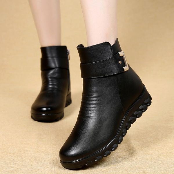 keep warm plush booties female winter fashion fuzzy shoes female ankle black boots 2020 sale
keep warm plush booties female winter fashion fuzzy shoes female ankle black boots 2020 sale