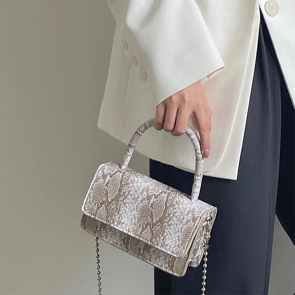 shoulder bags retro serpentine small square bag 2021 spring trendy chain designer handbag luxury leather crossbody for women
shoulder bags retro serpentine small square bag 2021 spring trendy chain designer handbag luxury leather crossbody for women
