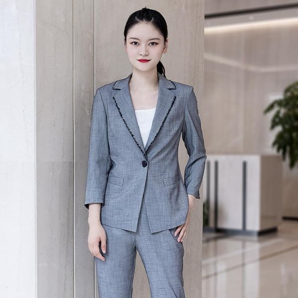 women's two piece pants suit female fall 2021 fashion small suit, leisure women's gray two-piece nine minutes of white-collar
women's two piece pants suit female fall 2021 fashion small suit, leisure women's gray two-piece nine minutes of white-collar