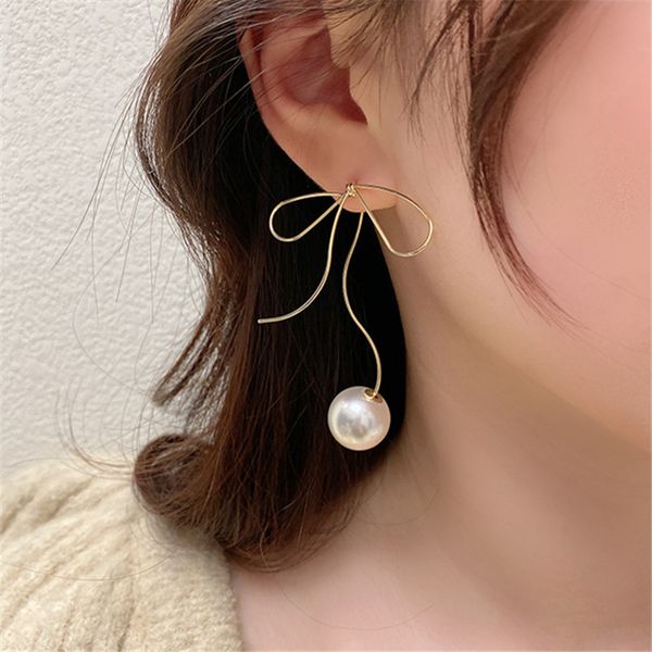 trendy geometric women dangle earrings fairy hollow out metal bow pearl earrings new style fashion jewelry, Silver
trendy geometric women dangle earrings fairy hollow out metal bow pearl earrings new style fashion jewelry, Silver