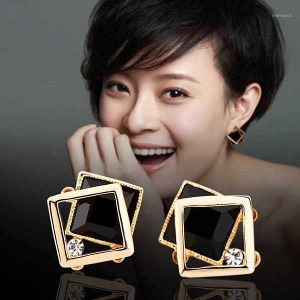 stud korean hypoallergenic crystal square earrings gifts for women fashion jewelry small earring1, Golden;silver
stud korean hypoallergenic crystal square earrings gifts for women fashion jewelry small earring1, Golden;silver