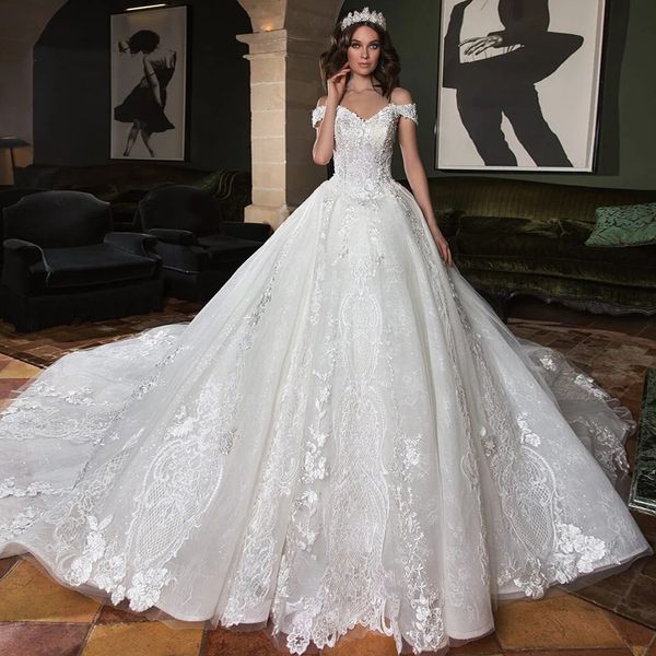 gorgeous lace ball gown wedding dresses 2021 luxury appliques beaded chapel train vintage bridal gowns off the shoulder marriage dress, White
gorgeous lace ball gown wedding dresses 2021 luxury appliques beaded chapel train vintage bridal gowns off the shoulder marriage dress, White