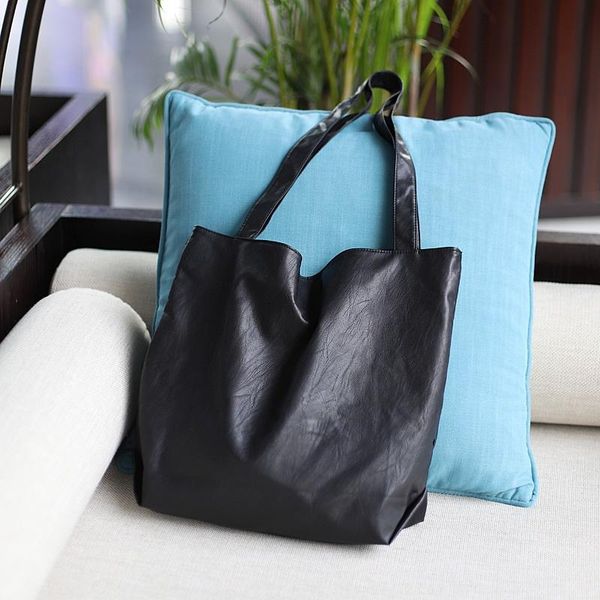 женщины большой pu плеча мешки большой вместимости большой tote сумки casual простые мешки плеча дамы pu кожа тотализатор
женщины большой pu плеча мешки большой вместимости большой tote сумки casual простые мешки плеча дамы pu кожа тотализатор