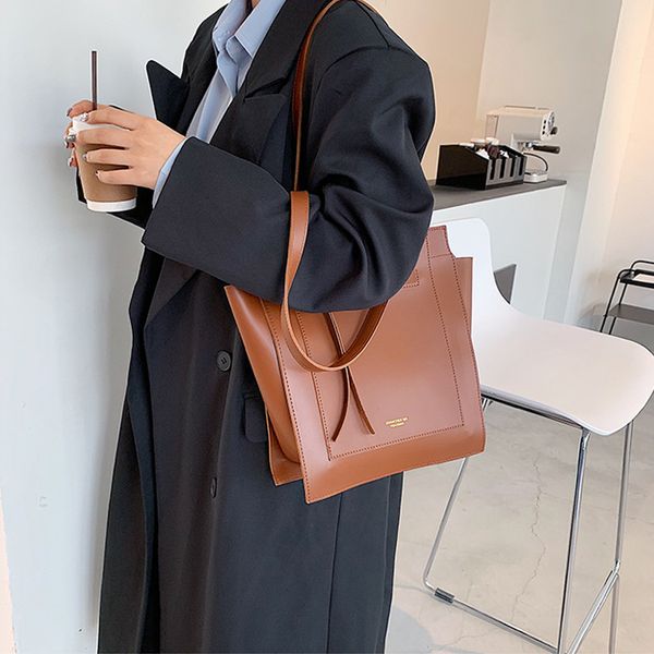 vintage women shoulder bags designer handbags luxury lady messenger bag female large capacity buckets bag big composite purses c1016
vintage women shoulder bags designer handbags luxury lady messenger bag female large capacity buckets bag big composite purses c1016