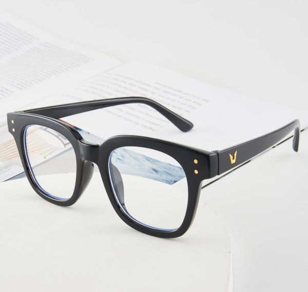 new anti-blue light flat mirror v type big frame retro men and women square round face full frame glasses can be equipped with mirror wholes, White;black
new anti-blue light flat mirror v type big frame retro men and women square round face full frame glasses can be equipped with mirror wholes, White;black