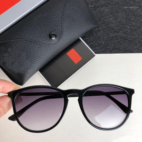 sunglasses designer classic sun glasses for men and women luxury outdoor with box quality1, White;black
sunglasses designer classic sun glasses for men and women luxury outdoor with box quality1, White;black