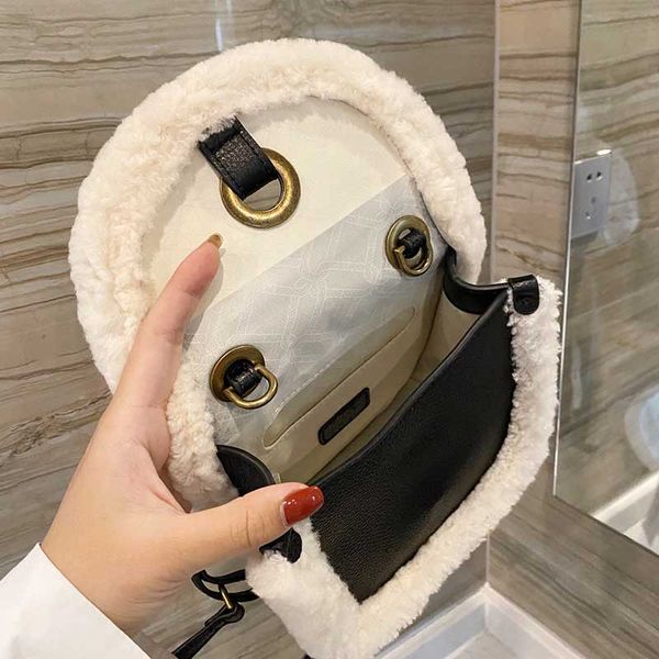 designer coin purse wool handbag lamb hair saddle bag classic all-match messenger bag shoulder bag coin purse high quality
designer coin purse wool handbag lamb hair saddle bag classic all-match messenger bag shoulder bag coin purse high quality
