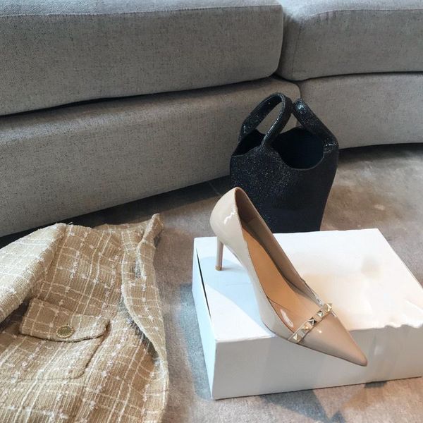 high heels women 2021 spring and autumn new patent leather pointed black work shoes go with thin heel leather single shoes
