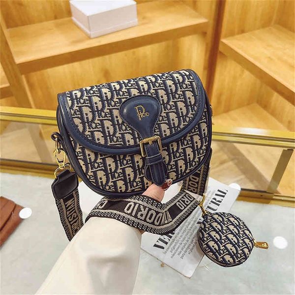 83% off wholesale sale fashion fashion single shoulder bag new trend personalized saddle bag foreign oblique cross bag female
83% off wholesale sale fashion fashion single shoulder bag new trend personalized saddle bag foreign oblique cross bag female