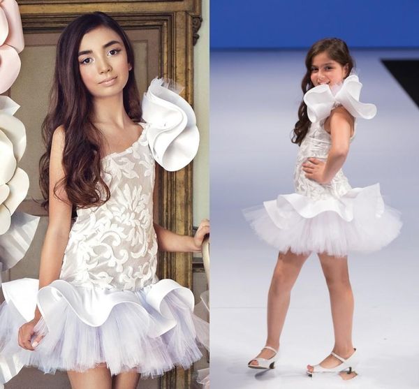 new little girls pageant dresses lovely short mini flower girl dresses one shoulder lace runway kids pageant gowns spring junior girl party, White;blue
new little girls pageant dresses lovely short mini flower girl dresses one shoulder lace runway kids pageant gowns spring junior girl party, White;blue