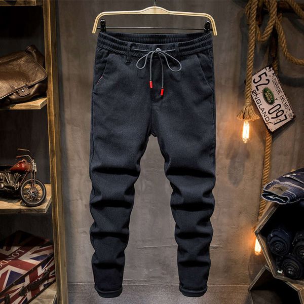 autumn and winter new youth pure black fashion brand slim leggings men's elastic waist jeans, Blue
autumn and winter new youth pure black fashion brand slim leggings men's elastic waist jeans, Blue