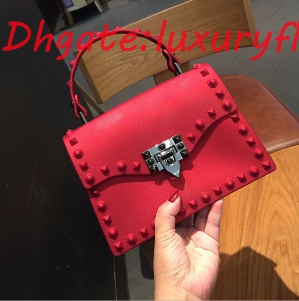 2021 hot new high quality fashion handbags SUNNY BEACH Luxury Rivets Handbags Women Bag Matte Stud Bag Tote Purse Bolsa Female Messenger
2021 hot new high quality fashion handbags SUNNY BEACH Luxury Rivets Handbags Women Bag Matte Stud Bag Tote Purse Bolsa Female Messenger