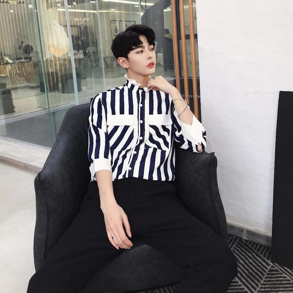 men's casual shirts 2021 clothing handsome hairdresser individual three quarter sleeve stand collar stripe shirt costumes, White;black
men's casual shirts 2021 clothing handsome hairdresser individual three quarter sleeve stand collar stripe shirt costumes, White;black