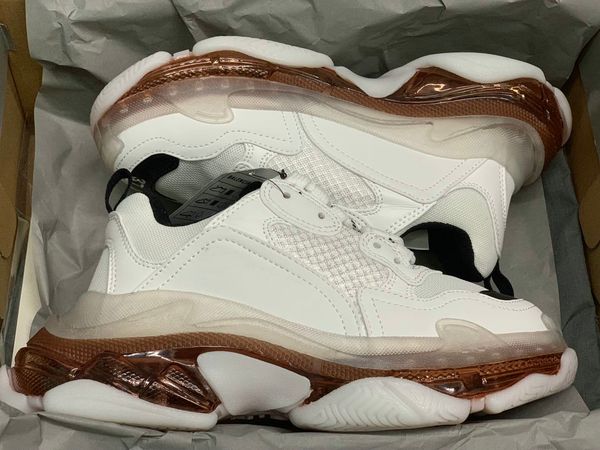 paris crystal bottom triple s casual desinger shoes dad shoes platform triple-s sneakers for men women vintage kanye old grandpa trainer, White;red
paris crystal bottom triple s casual desinger shoes dad shoes platform triple-s sneakers for men women vintage kanye old grandpa trainer, White;red
