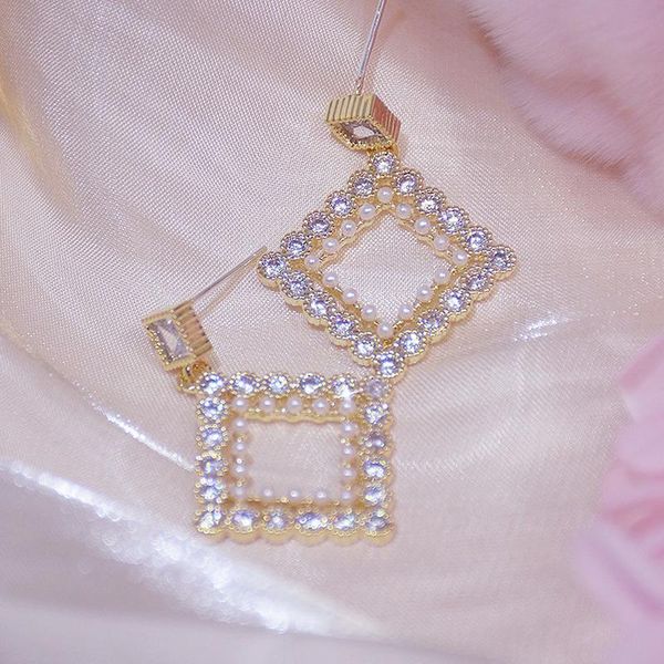 exquisite shine micro inlaid cz square women earrings charm round zirconia pearl stud earring wedding bridal jewelry pendant, Golden;silver
exquisite shine micro inlaid cz square women earrings charm round zirconia pearl stud earring wedding bridal jewelry pendant, Golden;silver