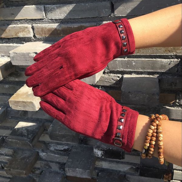 female suede leather rivet sport cycling mittens women winter keep warm soft plush inside touch screen driving black gloves i22, Blue;gray
female suede leather rivet sport cycling mittens women winter keep warm soft plush inside touch screen driving black gloves i22, Blue;gray
