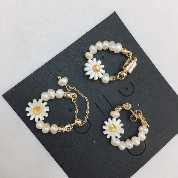 hoop & huggie mengjiqiao japan handmade elegant freshwater pearl earrings for women fashion shell yellow flower boucle d'oreille jewelr, Golden;silver
hoop & huggie mengjiqiao japan handmade elegant freshwater pearl earrings for women fashion shell yellow flower boucle d'oreille jewelr, Golden;silver