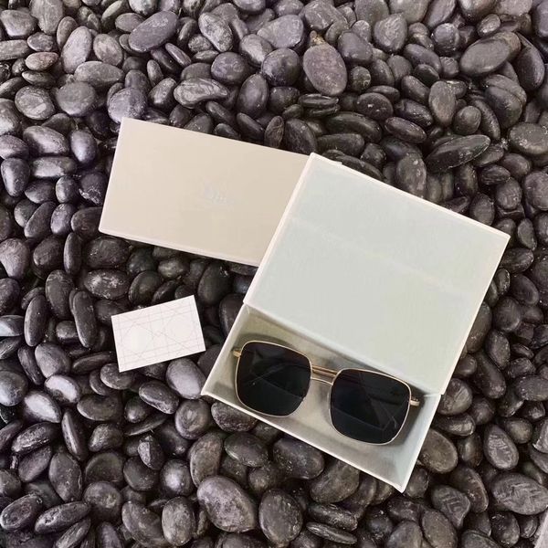 designer sunglasses fashion ladies sunglass for woman 2022 classic glasses luxury anti-ultraviolet polarized uv-400 glass with boxed gifts e, White;black
designer sunglasses fashion ladies sunglass for woman 2022 classic glasses luxury anti-ultraviolet polarized uv-400 glass with boxed gifts e, White;black