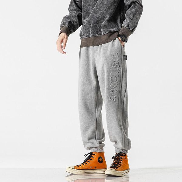 2020 winter strap-on casual pants in solid color with letter-print loose and velvet for men, Black
2020 winter strap-on casual pants in solid color with letter-print loose and velvet for men, Black