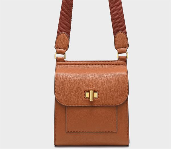 female women and men shoulder bag fashion with logo totes messenger bags women crossbody bag with dustbag
female women and men shoulder bag fashion with logo totes messenger bags women crossbody bag with dustbag