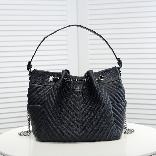 2022 first layer cowhide v grid drawstring bag mesh bucket bag
2022 first layer cowhide v grid drawstring bag mesh bucket bag