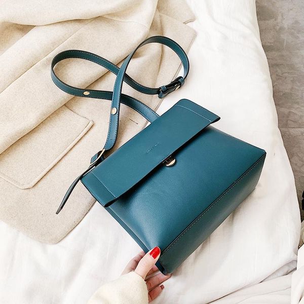 luxury women's shoulder bags pu leather female messenger bags for women handbags 2020 designer women crossbody bag ladies sac
luxury women's shoulder bags pu leather female messenger bags for women handbags 2020 designer women crossbody bag ladies sac