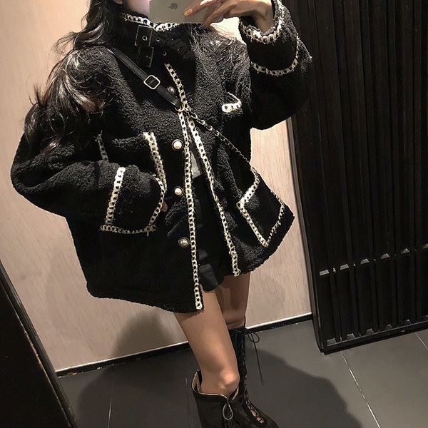 autumn 2020 new loose and cotton imitation lamb coat temperament long sleeve woolen women's wear
autumn 2020 new loose and cotton imitation lamb coat temperament long sleeve woolen women's wear