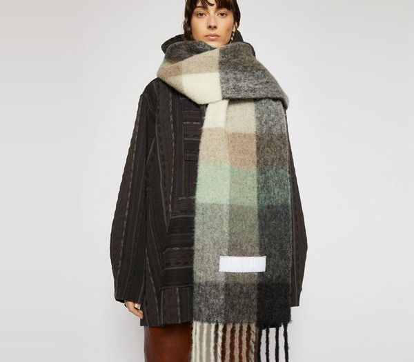 2020 new autumn and winter multicolor thickened plaid women's scarf ac the same length warm shawl for men and women's11, Blue;gray
2020 new autumn and winter multicolor thickened plaid women's scarf ac the same length warm shawl for men and women's11, Blue;gray