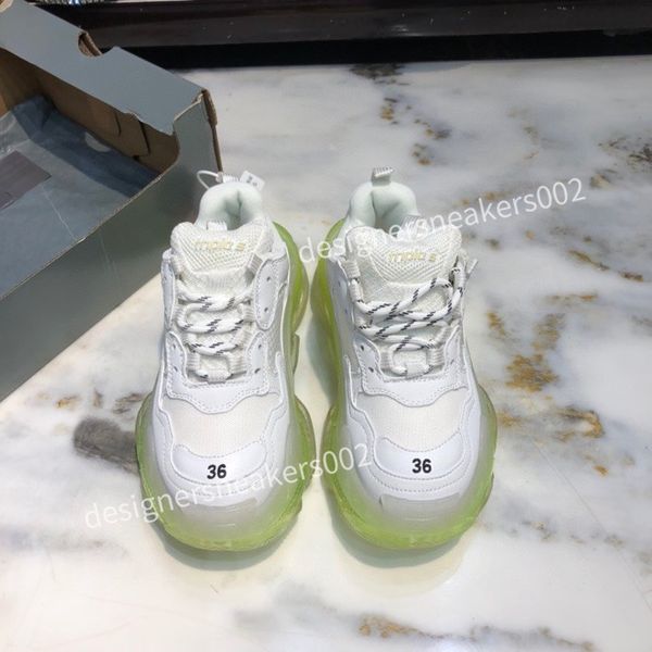 2021Mans Black Walking Sneakers Men Women Black Red Casual Shoes Fashion Paris Sneakers yx201226
2021Mans Black Walking Sneakers Men Women Black Red Casual Shoes Fashion Paris Sneakers yx201226