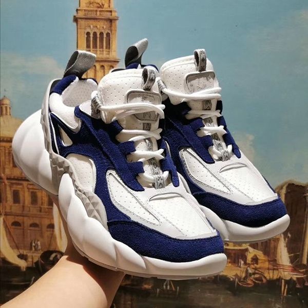 2020 casual shoes for mens women black white pink fashion trainers lightweight link-embossed sole sports men sneakers mc50
2020 casual shoes for mens women black white pink fashion trainers lightweight link-embossed sole sports men sneakers mc50