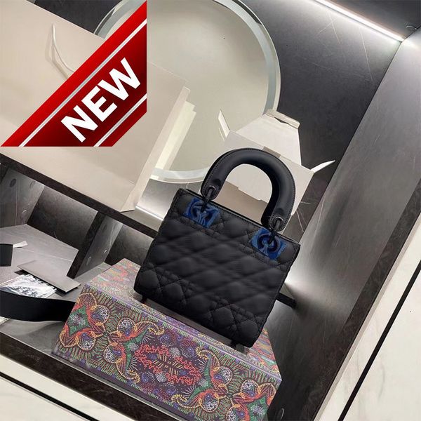 autumn and winter new women's frosted leather 4 princess cowhide messenger grid pattern single shoulder bag with large
autumn and winter new women's frosted leather 4 princess cowhide messenger grid pattern single shoulder bag with large