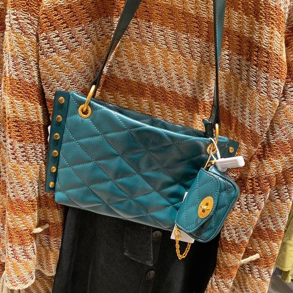 2020 new rhombus retro rivet picture mother messenger female gloss messenger bag purses luxury handbags women bags designer
2020 new rhombus retro rivet picture mother messenger female gloss messenger bag purses luxury handbags women bags designer