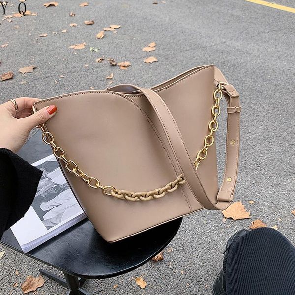 cross body retro bucket bag fashion big lady shoulder luxury designer handbag casual solid color chain
cross body retro bucket bag fashion big lady shoulder luxury designer handbag casual solid color chain