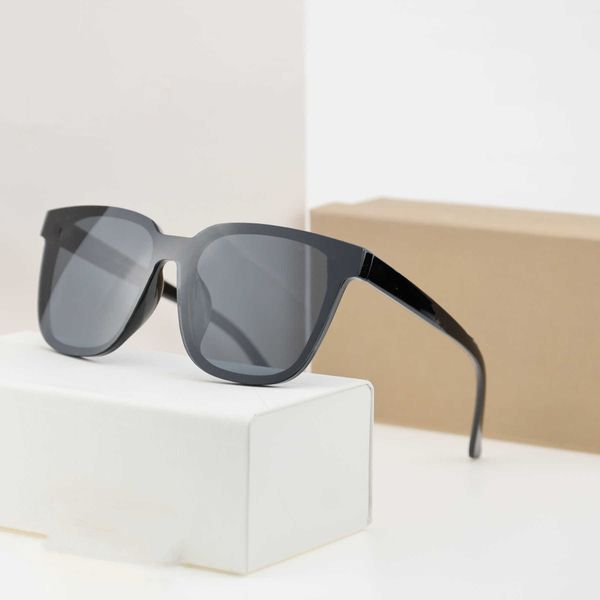 wholesale sunglasses for luxury designer men women classic fashion eyewear sun glasses with original cases boxs 17 styles, White;black
wholesale sunglasses for luxury designer men women classic fashion eyewear sun glasses with original cases boxs 17 styles, White;black