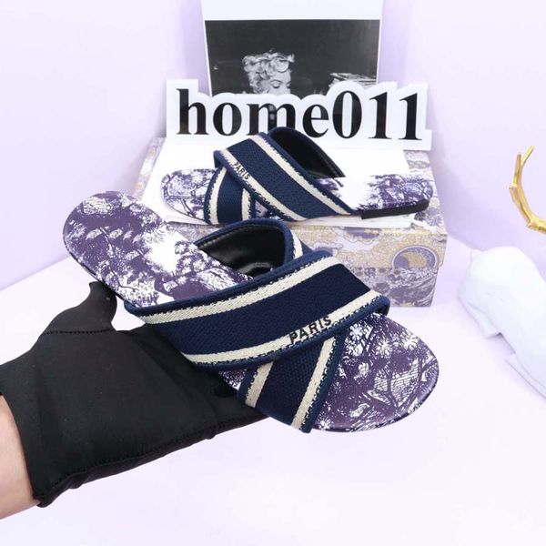 luxury brand sandals designer slippers slides floral brocade genuine leather flip flops women shoes sandal 03, Black
luxury brand sandals designer slippers slides floral brocade genuine leather flip flops women shoes sandal 03, Black