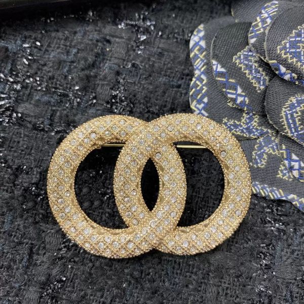 designer brooches pins for womens fashion enamel brooch suitable romantic delicate attractive jewelry diamond c brooch 2203145d319t, Gray
designer brooches pins for womens fashion enamel brooch suitable romantic delicate attractive jewelry diamond c brooch 2203145d319t, Gray