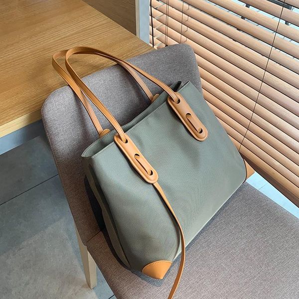 новая ткань оксфорд сумка плеча простой и универсальный большой емкости сумка тенденции моды путешествия портативный ba207
новая ткань оксфорд сумка плеча простой и универсальный большой емкости сумка тенденции моды путешествия портативный ba207