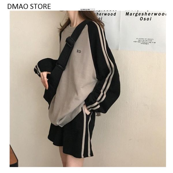 women's tracksuits 2021 autumn side stripes designer sweatershirts and trousers two piece sports sets women, Gray
women's tracksuits 2021 autumn side stripes designer sweatershirts and trousers two piece sports sets women, Gray