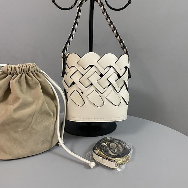 designer woman's weave bucket bag genuine real leather handbags one shoulder crossbody brand bags high quality
designer woman's weave bucket bag genuine real leather handbags one shoulder crossbody brand bags high quality