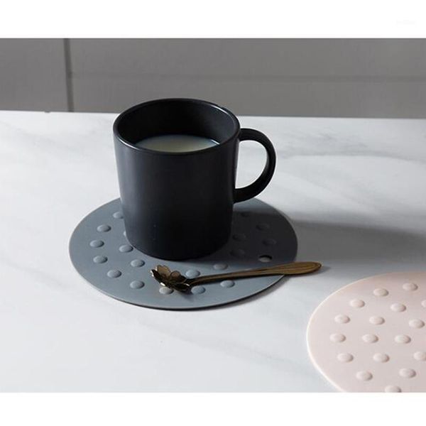 table mats simple style dining napkin pads non-slip heat resistant cushion kitchen party decor1
table mats simple style dining napkin pads non-slip heat resistant cushion kitchen party decor1