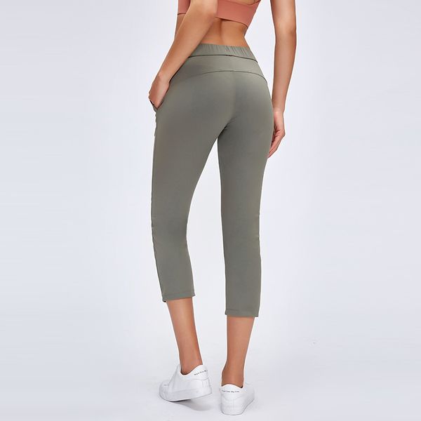 nwt boot cut loose crop running sport workout gym tights women flare capris breathe fabric capri butter soft capris lj201030, Black;white
nwt boot cut loose crop running sport workout gym tights women flare capris breathe fabric capri butter soft capris lj201030, Black;white