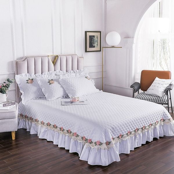 white pink gray yellow 100% cotton quilted elegant lace ruffle bedspread coverlet bed cover set bed sheet pillowcase bedding set x1029
white pink gray yellow 100% cotton quilted elegant lace ruffle bedspread coverlet bed cover set bed sheet pillowcase bedding set x1029